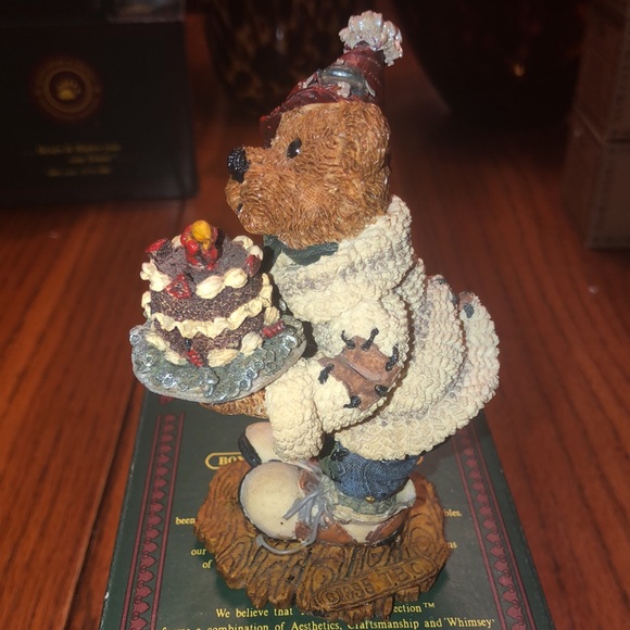 Boyd’s Bears - Picture 2 of 4